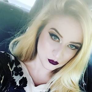 Meet your Posher, Lyndsie